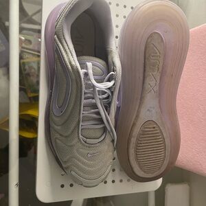 Nike Air Max 720 in Gray and Lavender